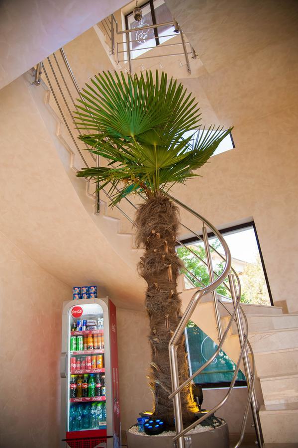Le Mer Afumati Exterior photo