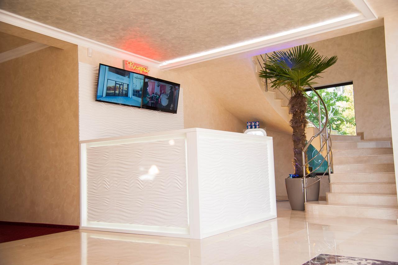 Le Mer Afumati Exterior photo